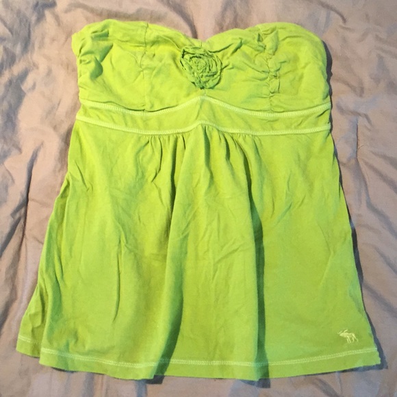 abercrombie kids Other - Green rose accented strapless top